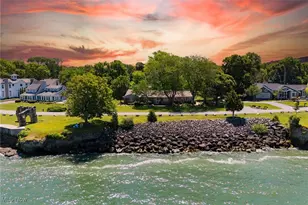 4520 E Cliff Rd, Port Clinton, OH 43452 - Photo 1