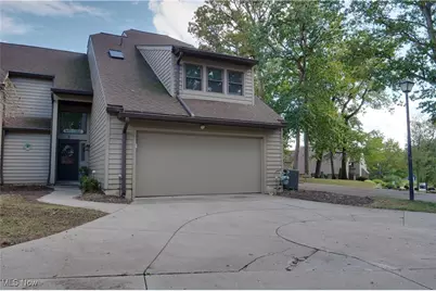 2 Starboard Circle #77, Akron, OH 44319 - Photo 1