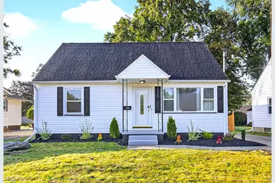 1375 Westwood Drive NW, Warren, OH 44485 - Photo 1