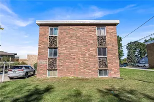 18809 Bella Dr, Loveland, OH 44119 - Photo 1