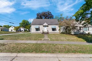 693 Triplett Blvd, Akron, OH 44306 - Photo 1