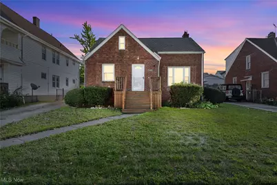10016 Park Heights Avenue, Garfield Heights, OH 44125 - Photo 1