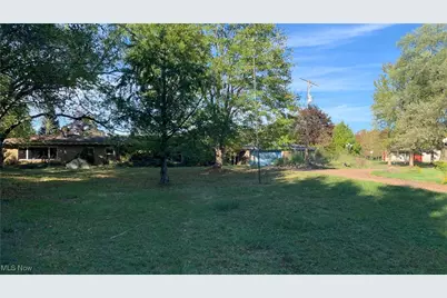 16474 Palmyra Road, Diamond, OH 44412 - Photo 1