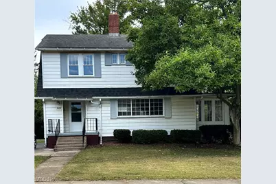517 Oak Knoll Avenue SE, Warren, OH 44483 - Photo 1
