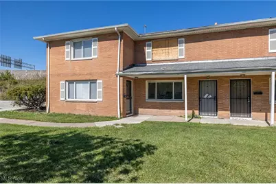 4871 Banbury Court, Warrensville Heights, OH 44128 - Photo 1
