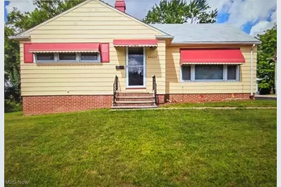 20625 Centuryway Road, Maple Heights, OH 44137 - Photo 1