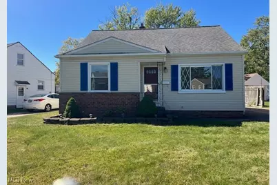 20750 Bowling Green Road, Maple Heights, OH 44137 - Photo 1