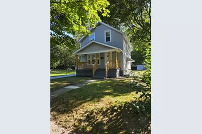 899 Davis Street, Akron, OH 44310 - Photo 1