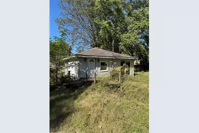 498 Ohio Avenue, Barberton, OH 44203 - Photo 1