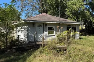 498 Ohio Ave, Barberton, OH 44203 - Photo 1