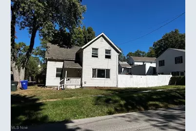 425 Myrtle Avenue, Cuyahoga Falls, OH 44221 - Photo 1