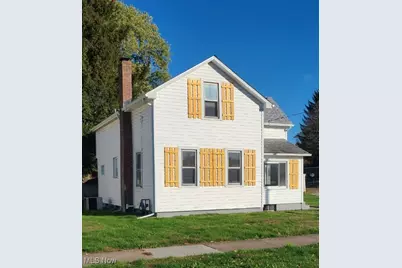 424 Columbiana Street NE, Navarre, OH 44662 - Photo 1