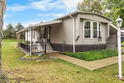 131 Hickory Circle, Elyria, OH 44035 - Photo 1