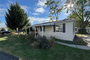 26240 Broadway Ave, Oakwood, OH 44146 - Photo 1