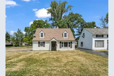 19111 Longbrook Road, Warrensville Heights, OH 44128 - Photo 1