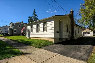 364 Stanley Rd, Akron, OH 44312 - Photo 1