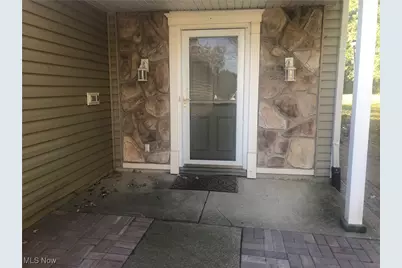 300 Canterbury Lane #D-26, Medina, OH 44256 - Photo 1