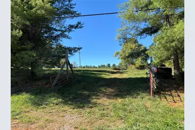 935 Hopewell Road S, Hopewell, OH 43746 - Photo 1