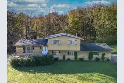 8821 Valley Lane, Chagrin Falls, OH 44023 - Photo 1