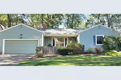 735 Adelaide Avenue NE, Warren, OH 44483 - Photo 1