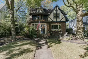 68 Kenilworth Dr, Akron, OH 44313 - Photo 1