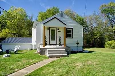 4465 Eastland Avenue NE, Louisville, OH 44641 - Photo 1