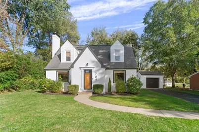704 Woodlawn Avenue NW, Canton, OH 44708 - Photo 1