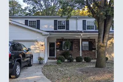 14 E Carriage Drive, Chagrin Falls, OH 44022 - Photo 1