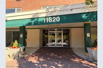 11820 Edgewater Drive #421, Oakwood, OH 44107 - Photo 1