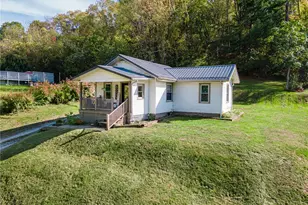 1945 Hall Dr, Coshocton, OH 43812 - Photo 1