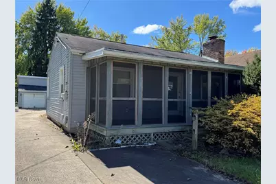 1331 Bradford Street NW, Warren, OH 44485 - Photo 1