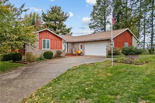 5375 Hillview Cir NW, Canton, OH 44718 - Photo 1