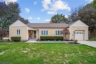 721 E Ford Ave, Barberton, OH 44203 - Photo 1