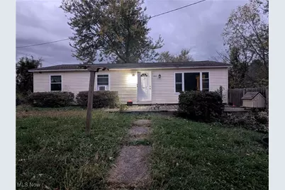 1615 Montrose Avenue, East Liverpool, OH 43920 - Photo 1