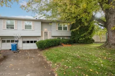 8052 Castle Rock Drive NE, Warren, OH 44484 - Photo 1