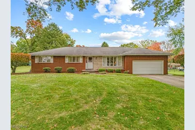 930 Las Olas Street NW, Canton, OH 44720 - Photo 1