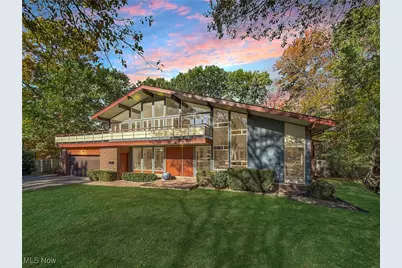 25861 Euclid Chagrin Pkwy, Richmond Heights, OH 44143 - Photo 1