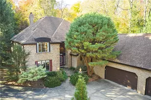 692 Pine Point Dr, Akron, OH 44333 - Photo 1