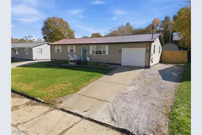 272 Locust Drive, Mineral Wells, WV 26150 - Photo 1