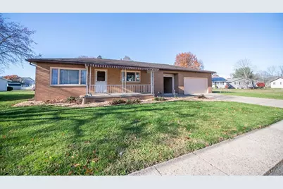 642 Jordan Drive NW, New Philadelphia, OH 44663 - Photo 1