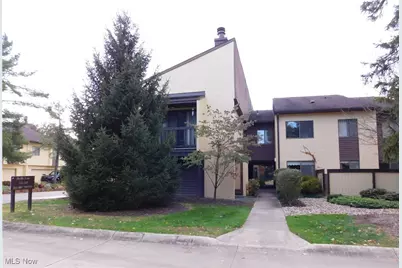 987 Hampton Ridge Drive, Akron, OH 44313 - Photo 1