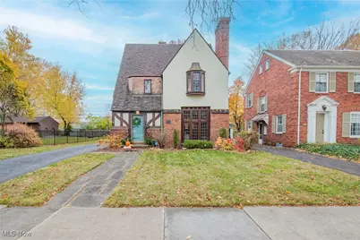 18302 Scottsdale Boulevard, Huber Heights, OH 44122 - Photo 1
