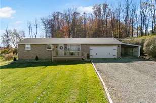 4230 Clover Hill St SW, Canton, OH 44706 - Photo 1