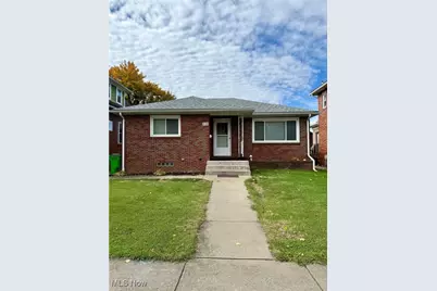 724 N Dawson Street, Uhrichsville, OH 44683 - Photo 1