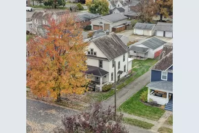 1018 Prospect Avenue NW, New Philadelphia, OH 44663 - Photo 1