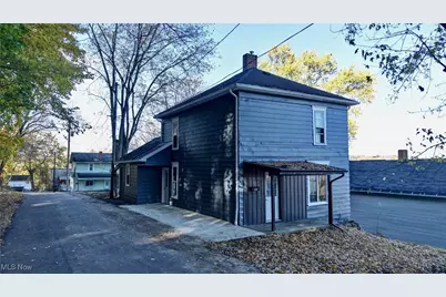 140 S Main Street, Uhrichsville, OH 44683 - Photo 1