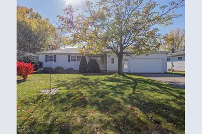 1037 W 37th Street, Lorain, OH 44052 - Photo 1