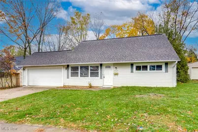 1025 41st Street NW, Canton, OH 44709 - Photo 1