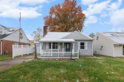 1086 Roseland Avenue, Alliance, OH 44601 - Photo 1