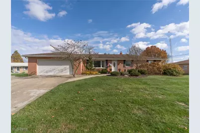 2490 Lombardi Avenue SW, Canton, OH 44706 - Photo 1